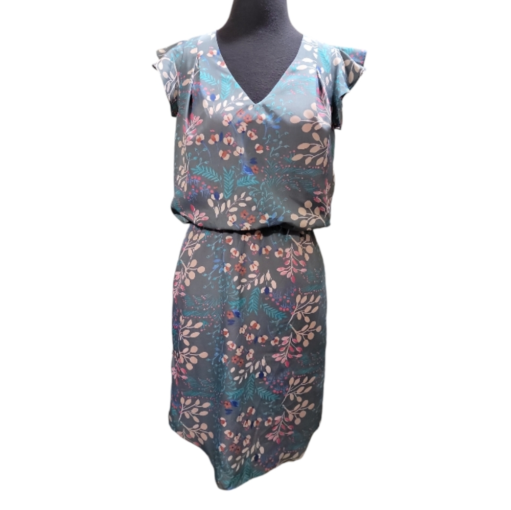 Jessica Simpson floral flutter sleeve cutout ruffle back sheath dress Smsize 2
